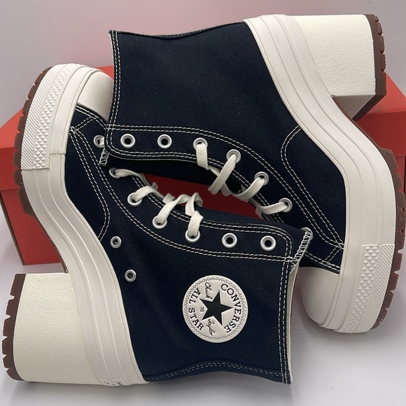 Converse WMNS CHUCK 70 DE LUXE HEEL HI BLACK/EGRET/EGRET A05347C Platform Snkrs - Picture 11 of 16